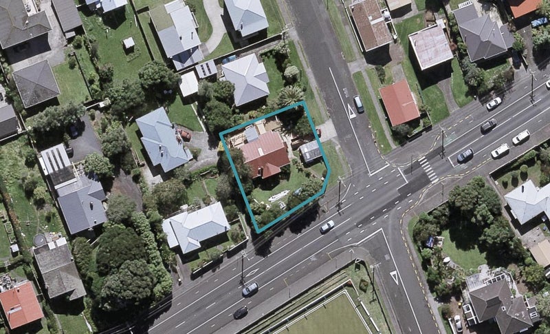 20 Calvert Road, Moturoa, New Plymouth - Carousel 1
