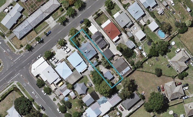 907 Willowpark Road North, Mayfair, Hastings - Carousel 1