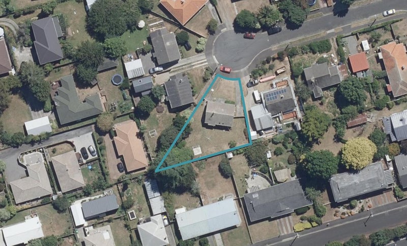 6 Freyberg Street, Hamilton East, Hamilton - Carousel 1