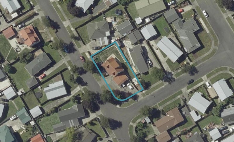 9 Suzanne Grove, Kelvin Grove, Palmerston North - Carousel 1