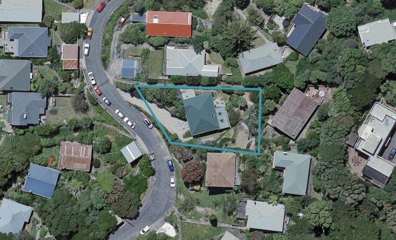 82 Totara Road, Miramar, Wellington - Carousel 1