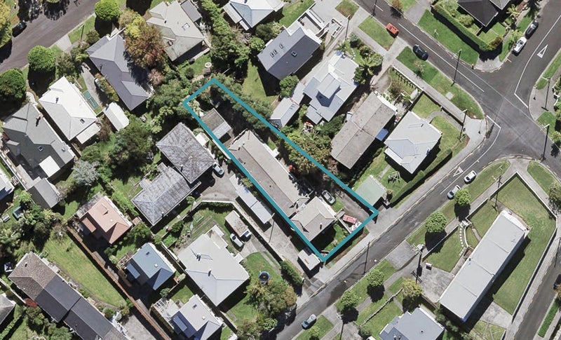 1/16 Counsel Terrace, Mount Albert, Auckland - Carousel 1