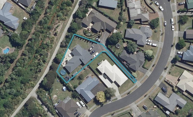 7 Gambia Grove, Flagstaff, Hamilton - Carousel 1