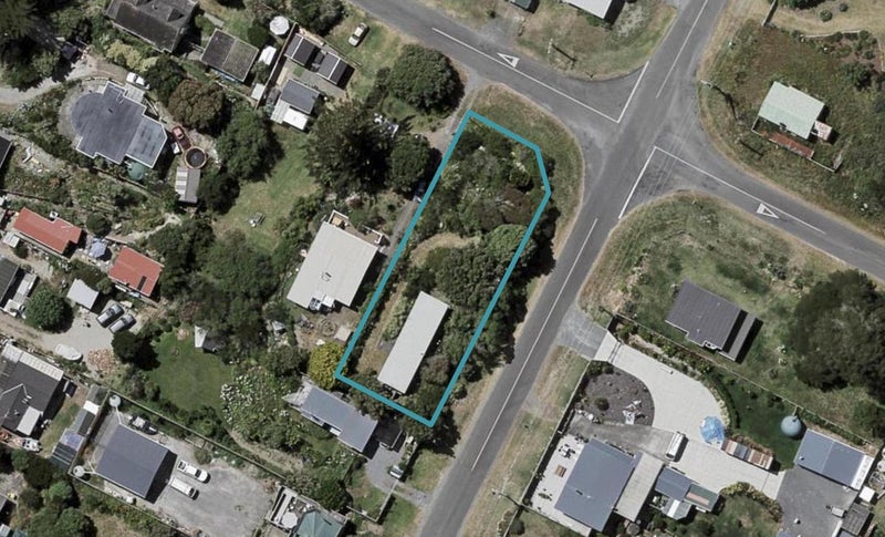 8 Granville Street, Te Horo Beach - Carousel 1