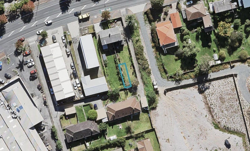 1090C Great North Road, Point Chevalier, Auckland - Carousel 1