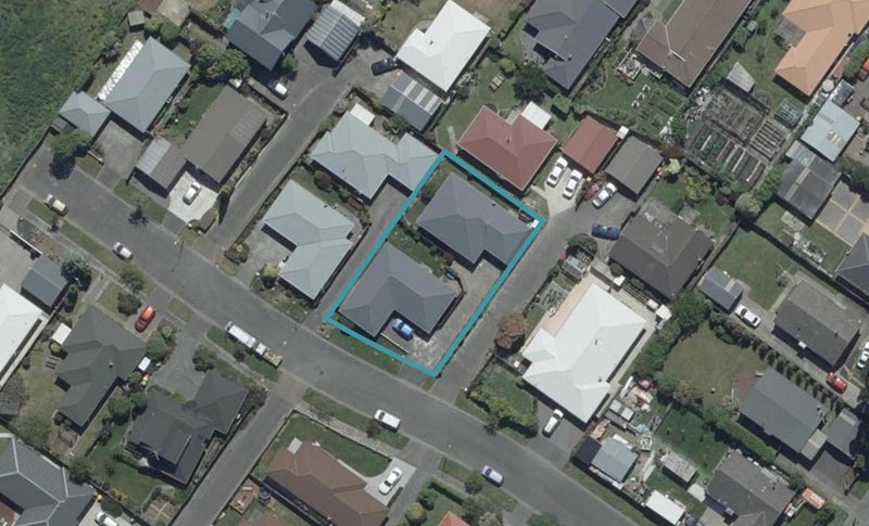 11A Honeysuckle Place, Northcote, Christchurch - Carousel 1