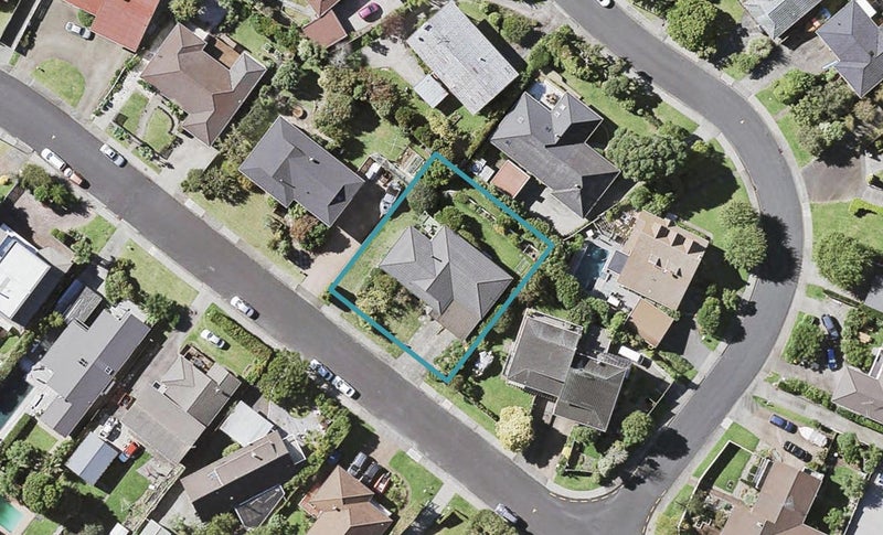15 Paisley Street, Mellons Bay, Auckland - Carousel 1