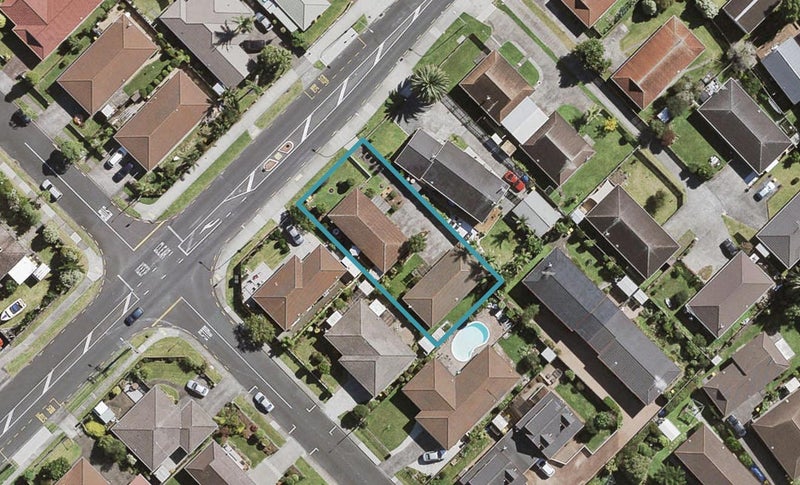 1/24 Sturges Road, Henderson, Auckland - Carousel 1
