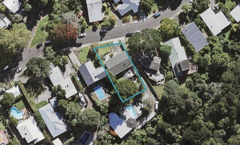 7 Learmonth Avenue, Birkenhead, Auckland - Carousel 1