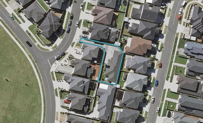 10 Aster Place, Flat Bush, Auckland - Carousel 1