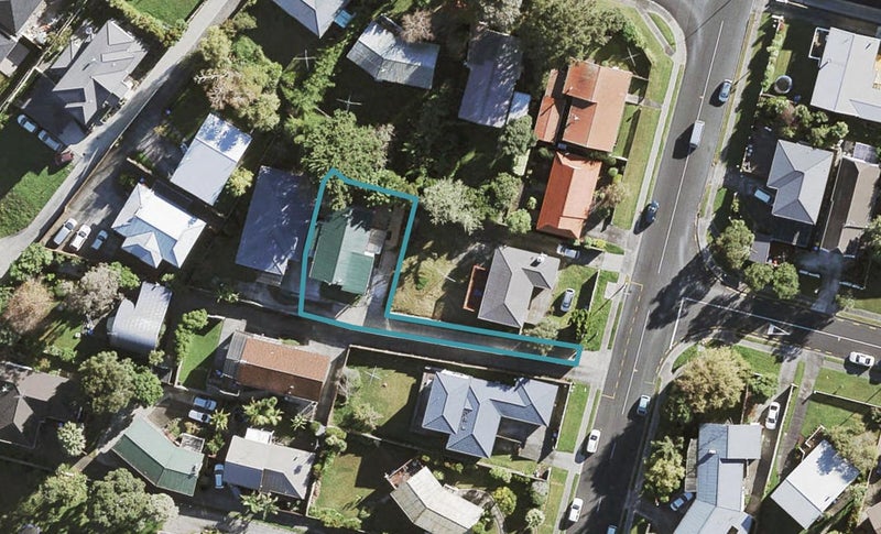 23 Canberra Avenue, Lynfield, Auckland - Carousel 1