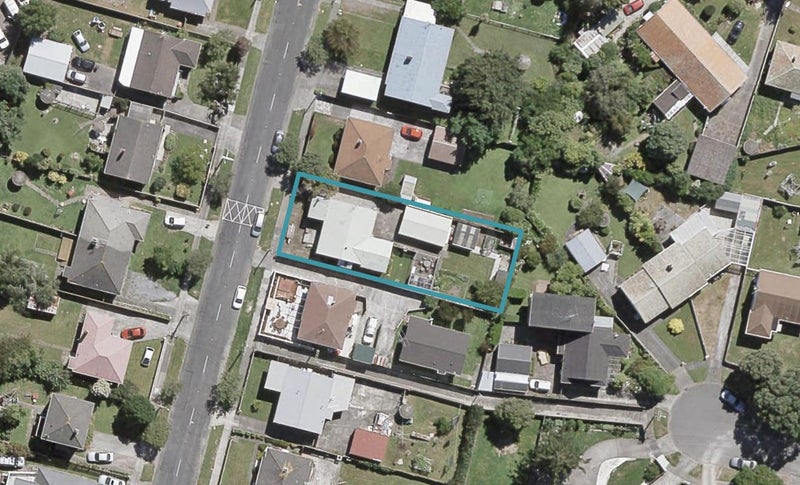 10 Taita Drive, Boulcott, Lower Hutt - Carousel 1