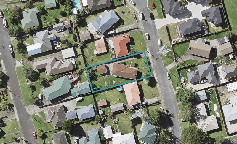 6 Undine Street, Pakuranga, Auckland - Carousel 1