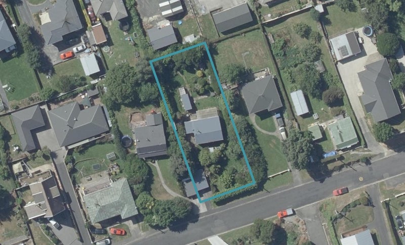 10 Binnie Street, Abbotsford, Dunedin - Carousel 1