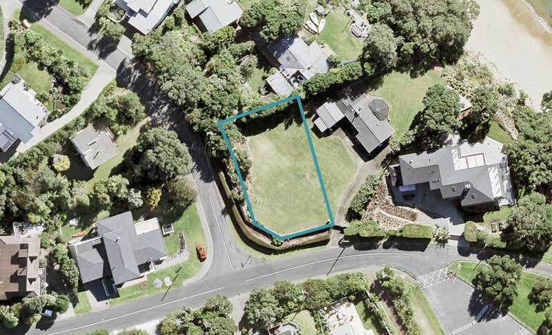 18 Cooper Road, Stanmore Bay, Whangaparāoa - Carousel 1
