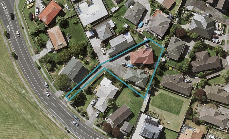 2/10 HILLTOP RD, Flat Bush , Auckland - Carousel 1