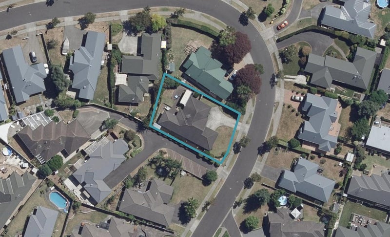 37 Cairns Crescent, Rototuna, Hamilton - Carousel 1