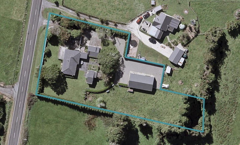 1235 Egmont Road, Egmont Village, New Plymouth - Carousel 1
