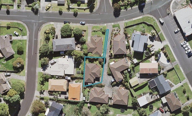 33B Kirby Street, Glendene, Auckland - Carousel 1