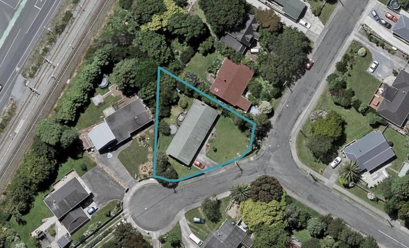 25 Ruru Street, Waikanae - Carousel 1