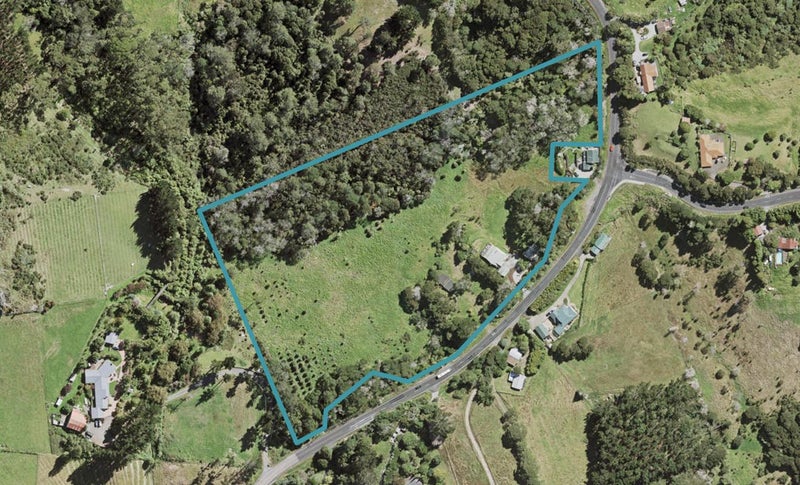 95 Candia Road, Henderson Valley, Auckland - Carousel 1