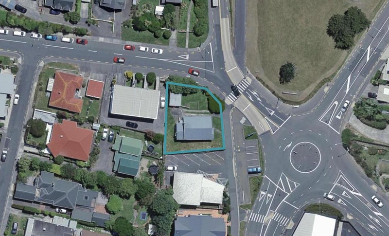 2 Moorefield Road, Johnsonville, Wellington - Carousel 1