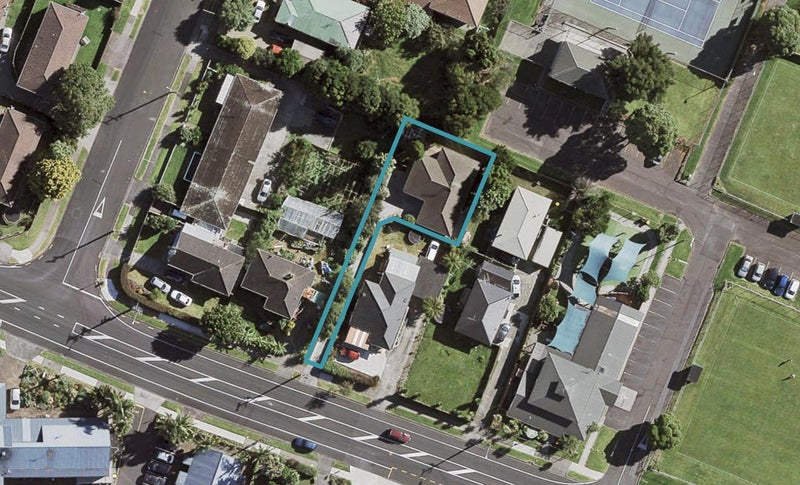37A Russell Road, Manurewa, Auckland - Carousel 1