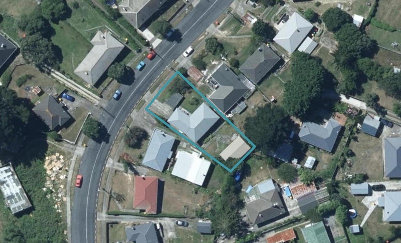51 Bedford Street, Cannons Creek, Porirua - Carousel 1