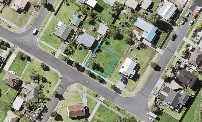 12A Kotae Road, Wai o Taiki Bay, Auckland - Carousel 1