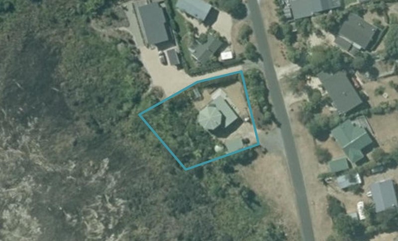 37 Bishop Road, Takaka - Carousel 1