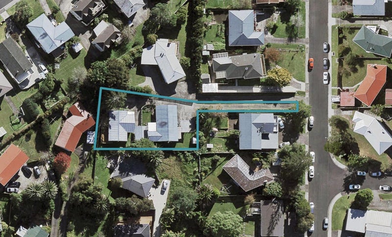2/30 Bruce Road, Glenfield, Auckland - Carousel 1