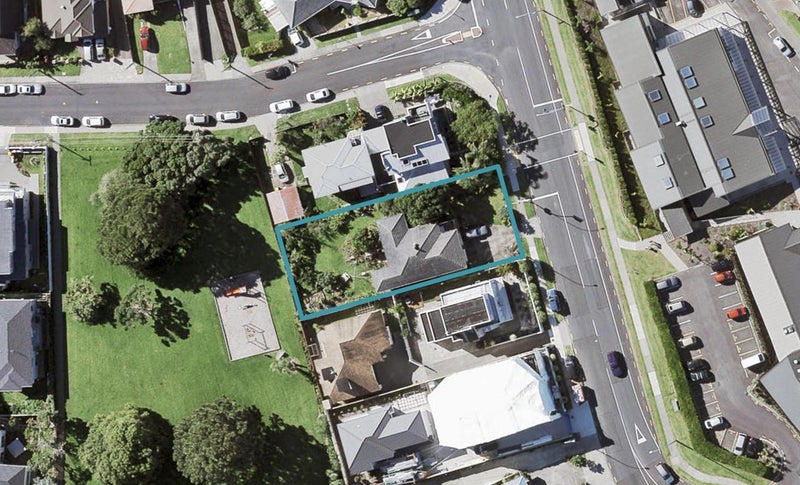 51 MacLeans Road, Bucklands Beach, Auckland - Carousel 1
