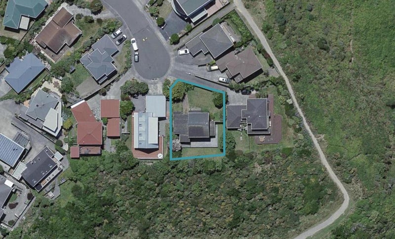 12 Bury Grove, Strathmore Park, Wellington - Carousel 1