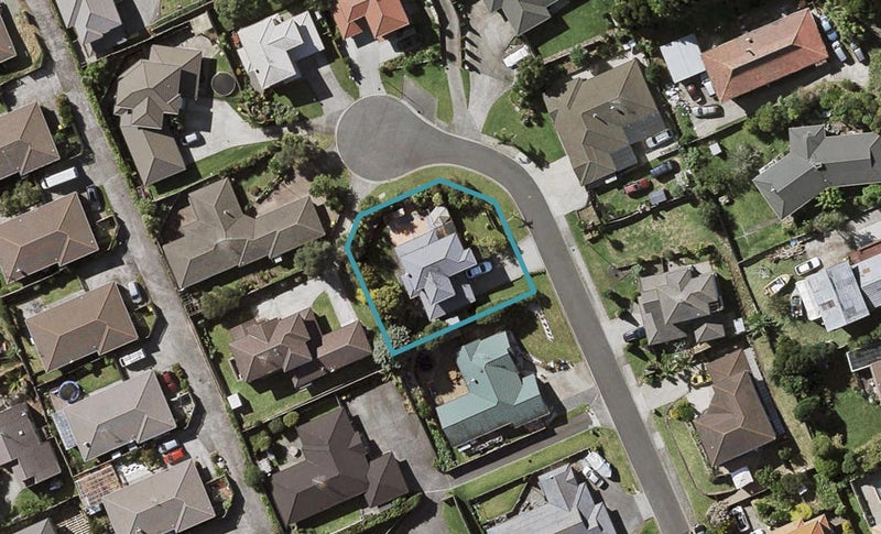 30 Piper Place, Goodwood Heights, Auckland - Carousel 1