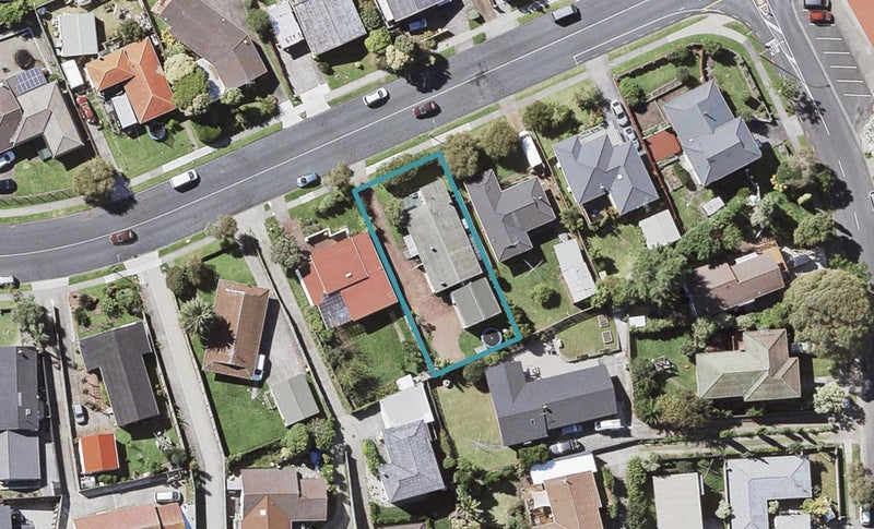 64 Priestley Drive, Bucklands Beach, Auckland - Carousel 1