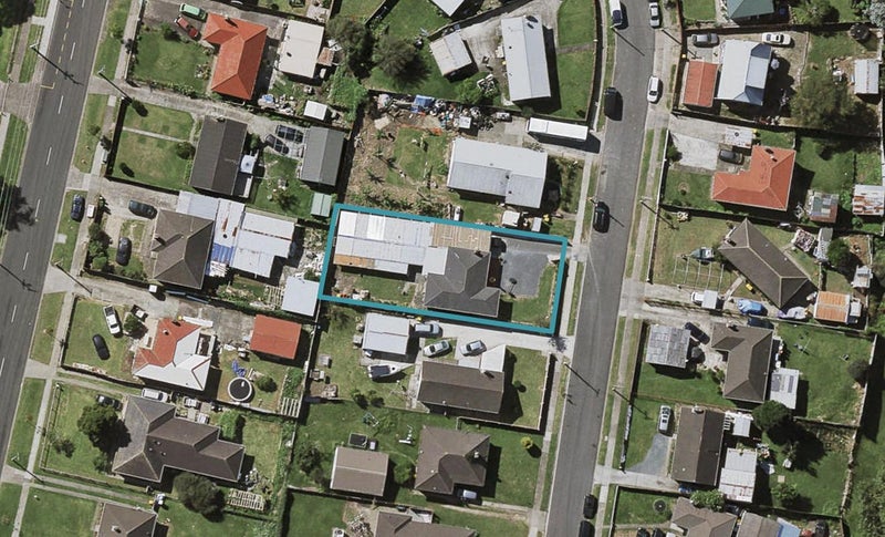 11 Williams Crescent, Otara, Auckland - Carousel 1