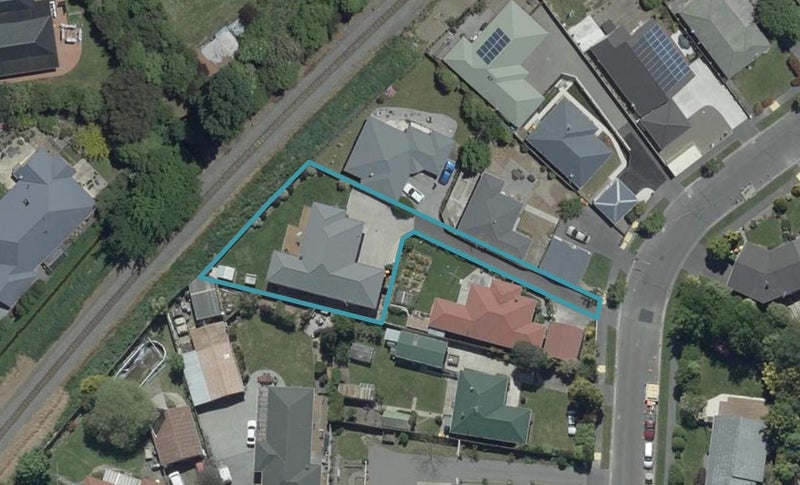 9A Canberra Place, Redwood, Christchurch - Carousel 1