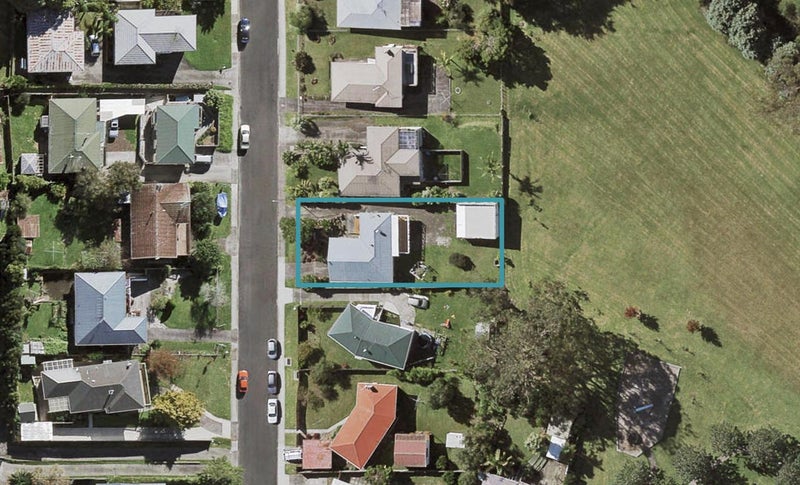 41 Bruce Road, Glenfield, Auckland - Carousel 1