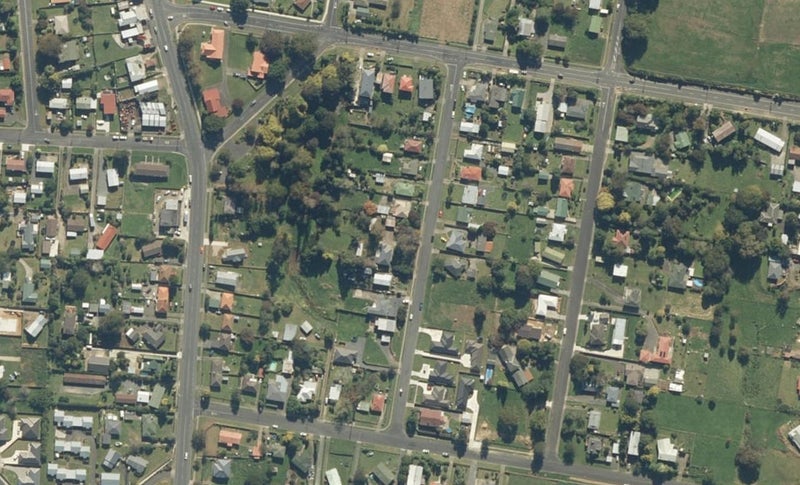 12 Carey Street, Kihikihi, Te Awamutu - Carousel 1