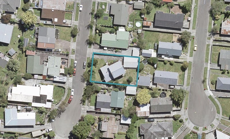 7 Crystal Grove, Birchville, Upper Hutt - Carousel 1