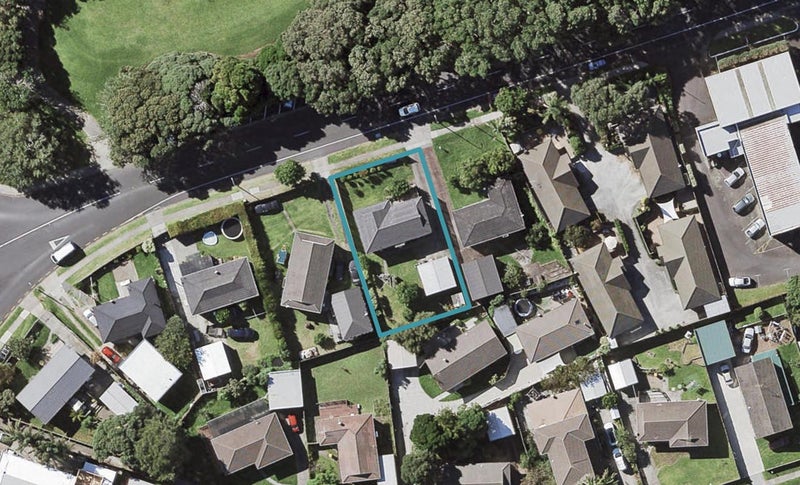 201 Gills Road, Half Moon Bay, Auckland - Carousel 1