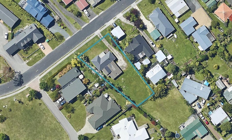 12 Holden Avenue, Holdens Bay, Rotorua - Carousel 1