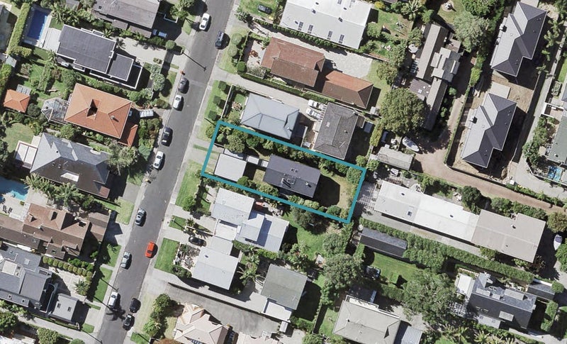 15 Cecil Road, Milford, Auckland - Carousel 1