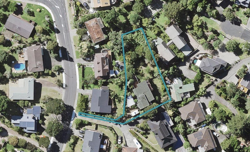18 St Ives Terrace, Mairangi Bay, Auckland - Carousel 1