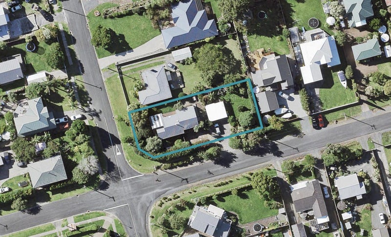 98 First View Avenue, Beachlands, Auckland - Carousel 1