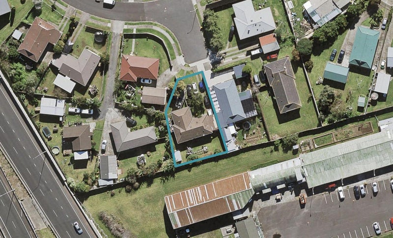 33 Ashmore Place, Favona, Auckland - Carousel 1
