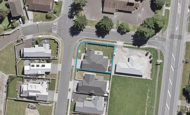 1 Vernon Grove, Brown Owl, Upper Hutt - Carousel 1