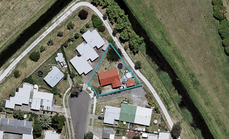 10 Ripon Place, Tamatea, Napier - Carousel 1