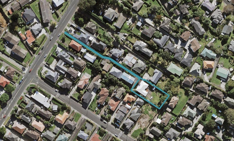 32B Hayr Road, Three Kings, Auckland - Carousel 1