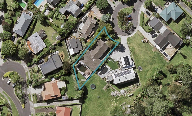 20 Springfield Street, Forrest Hill, Auckland - Carousel 1
